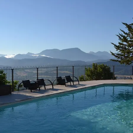 Le Vieil * Aiglun (Alpes-de-Haute-Provence)